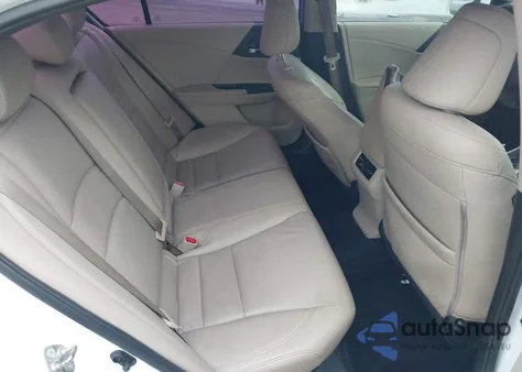 2017 Honda Accord Touring V6 z USA, uszkodzony, nr VIN 1HGCR3F91HA019349